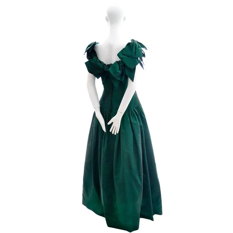 1980s Victor Costa Vintage Evening Gown Iridescent Green Bows 6/8