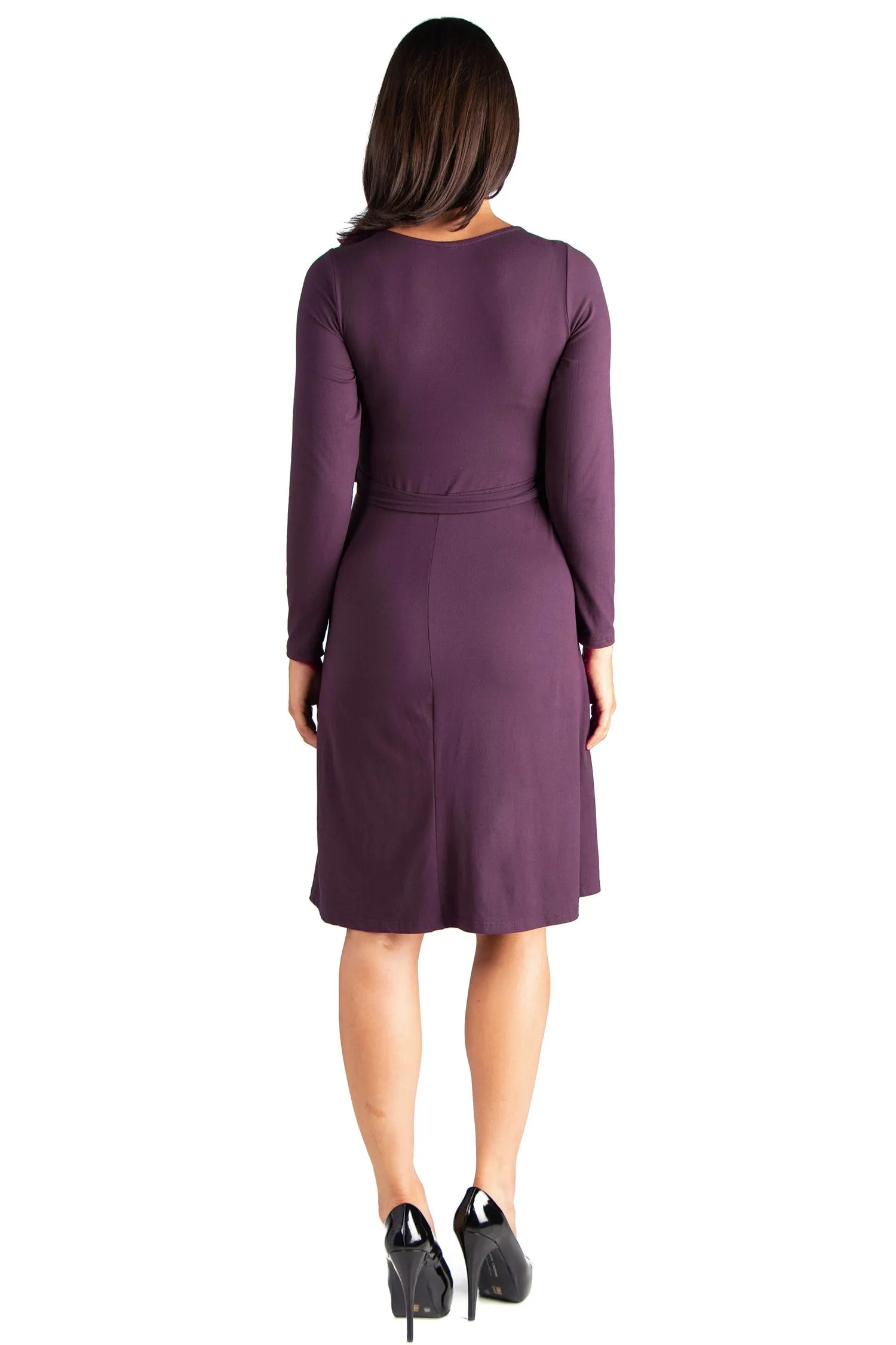 Chic V-Neck Long Sleeve Belted Maternity Dress