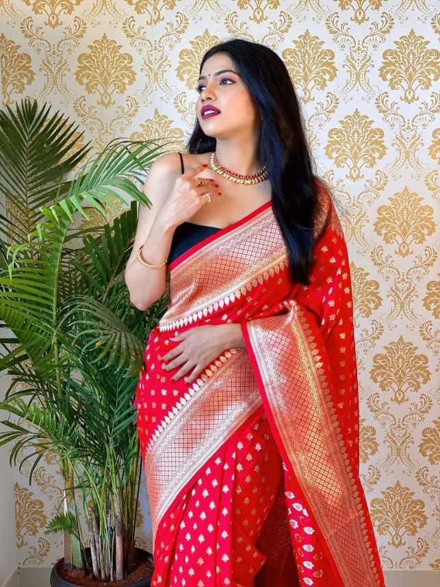 Confounding Red Soft Banarasi Silk Saree With Glowing Blouse Piece