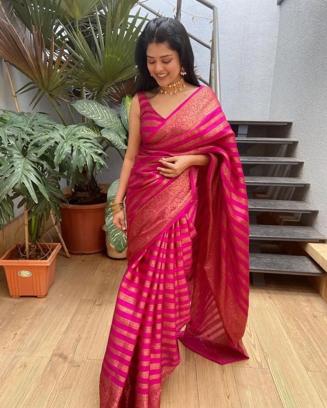 Glowing Pink Soft Silk Saree With Groovy Blouse Piece