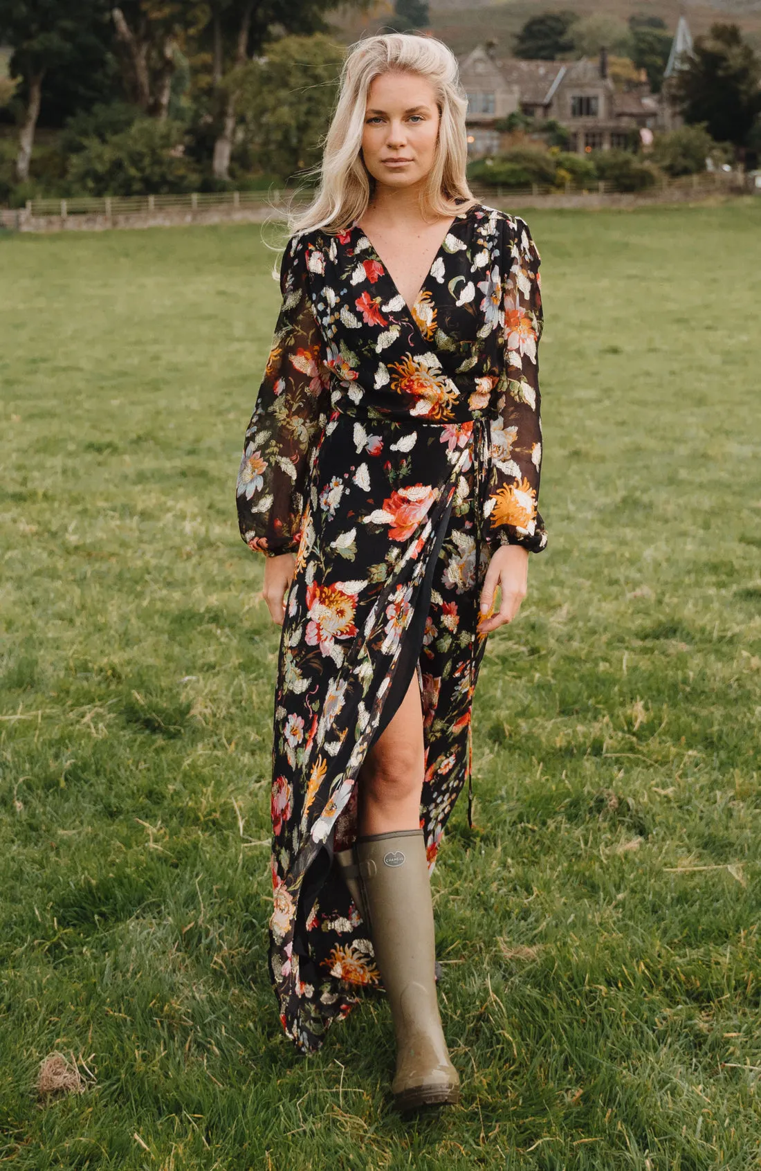 Hope & Ivy -The Bunty Maxi Wrap Dress in Floral Print Feather Lurex