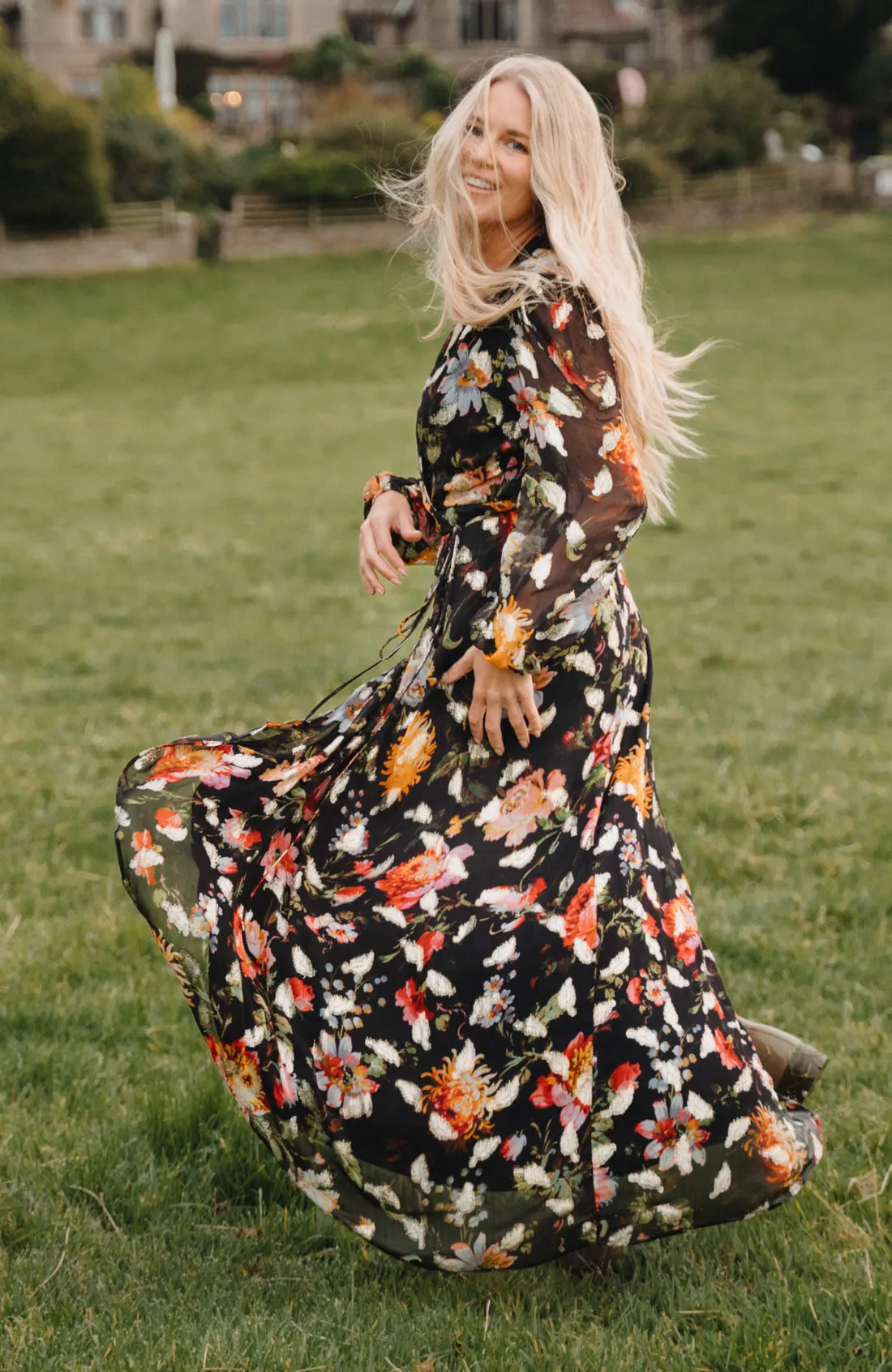 Hope & Ivy -The Bunty Maxi Wrap Dress in Floral Print Feather Lurex