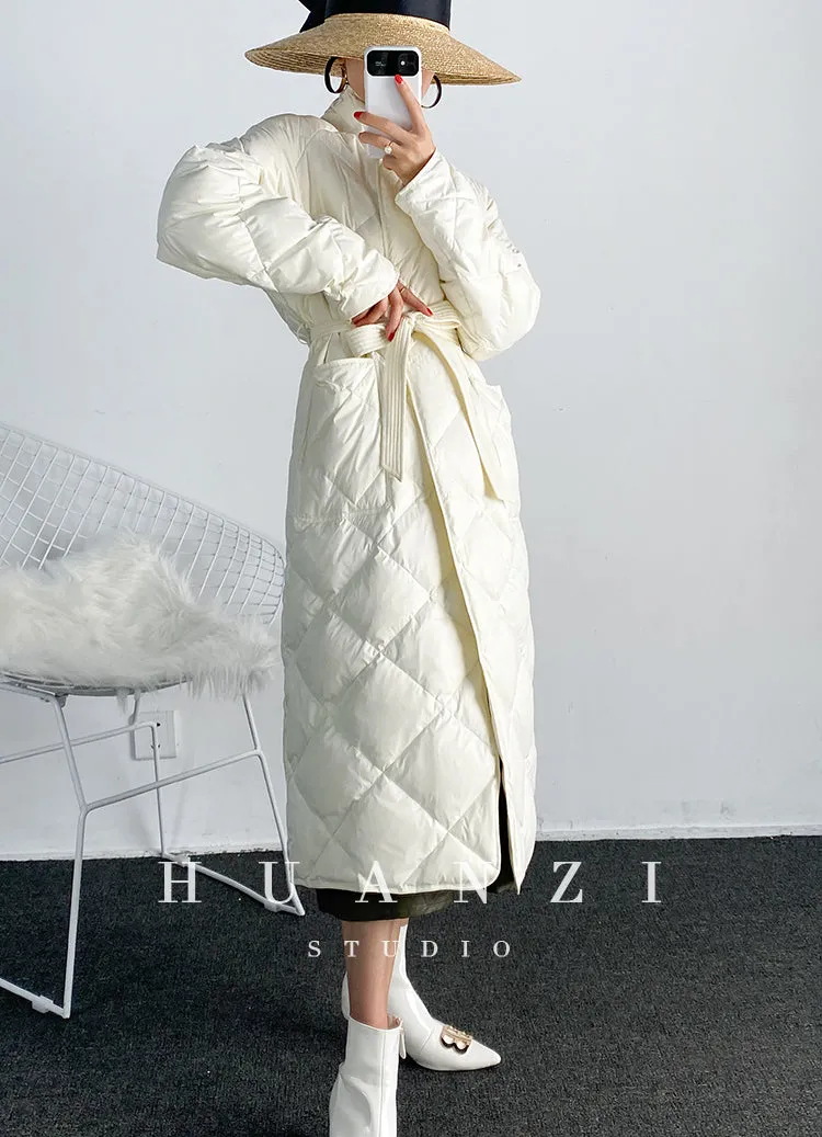 Huanzi custom Korean version loose waist tie white down jacket - Kara