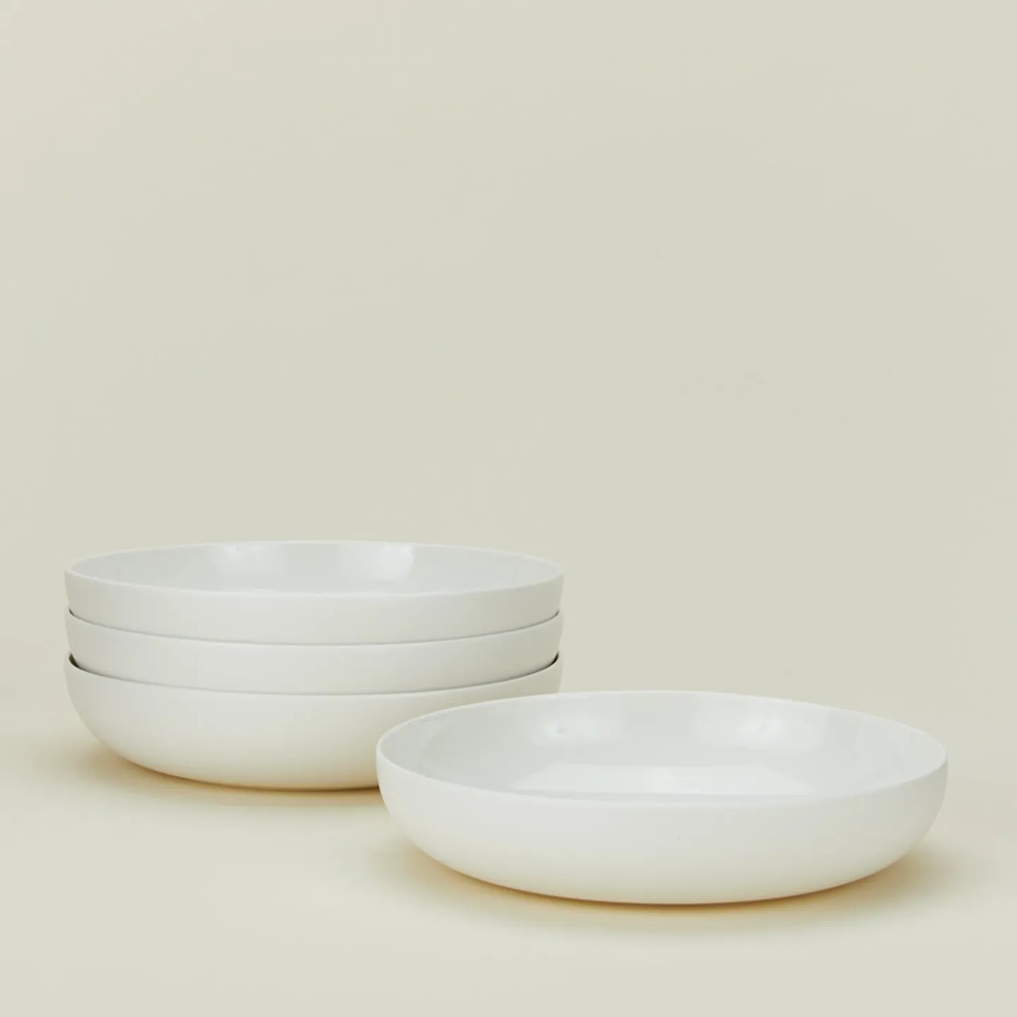 Simple Porcelain Dinnerware 16-Piece Set