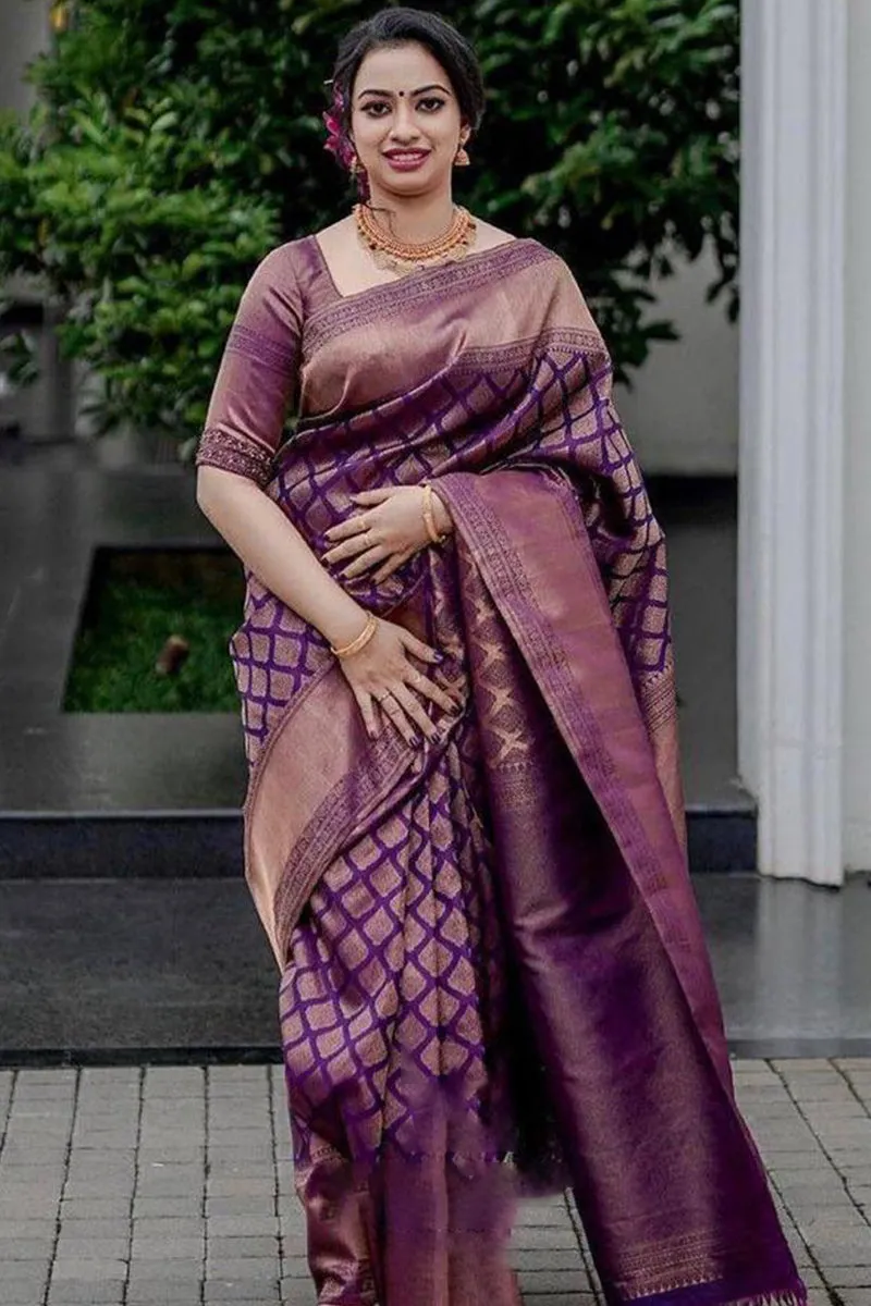 Smart Purple Soft Silk Saree With Super Glowing Blouse Piece