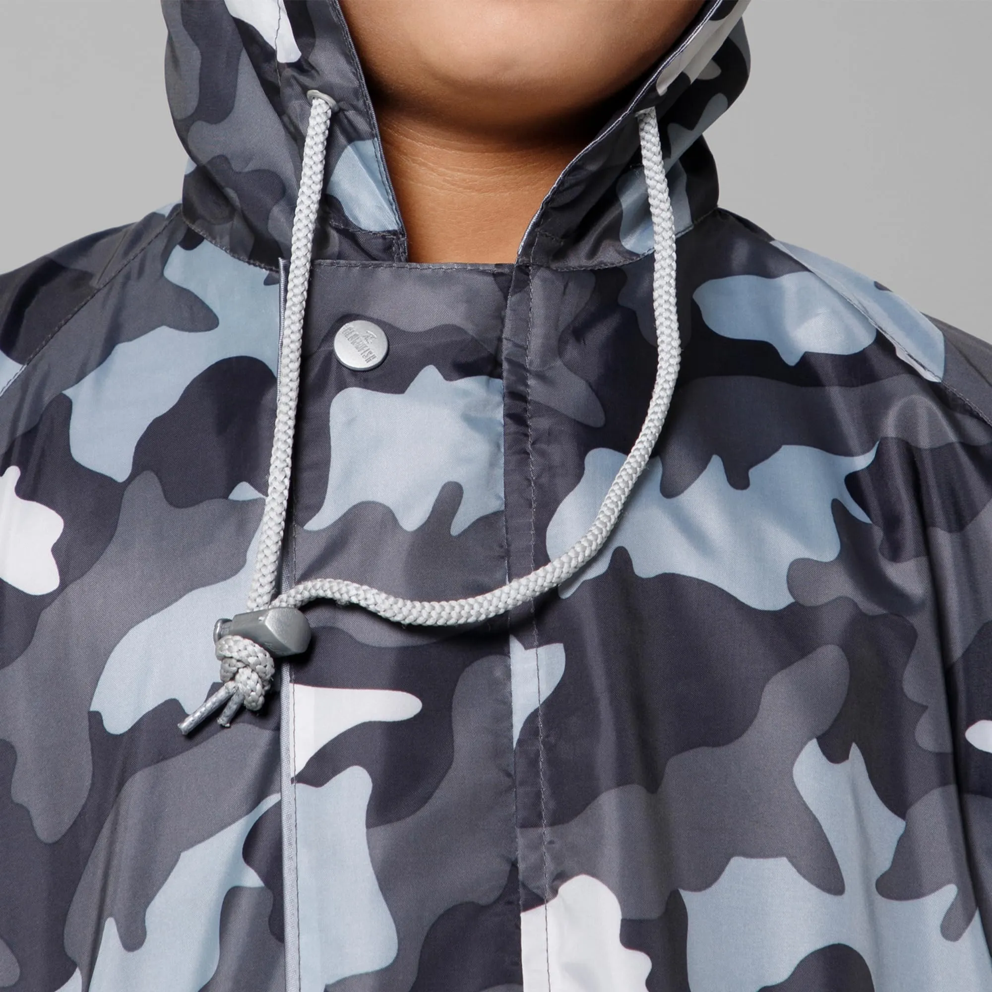 THE CLOWNFISH Comrad Series Kids Waterproof Nylon Double Coating Reversible Raincoat with Hood and Reflector Logo at Back. Set of Top and Bottom. Printed Plastic Pouch. Kid Age-5-7 years(Grey Camo)