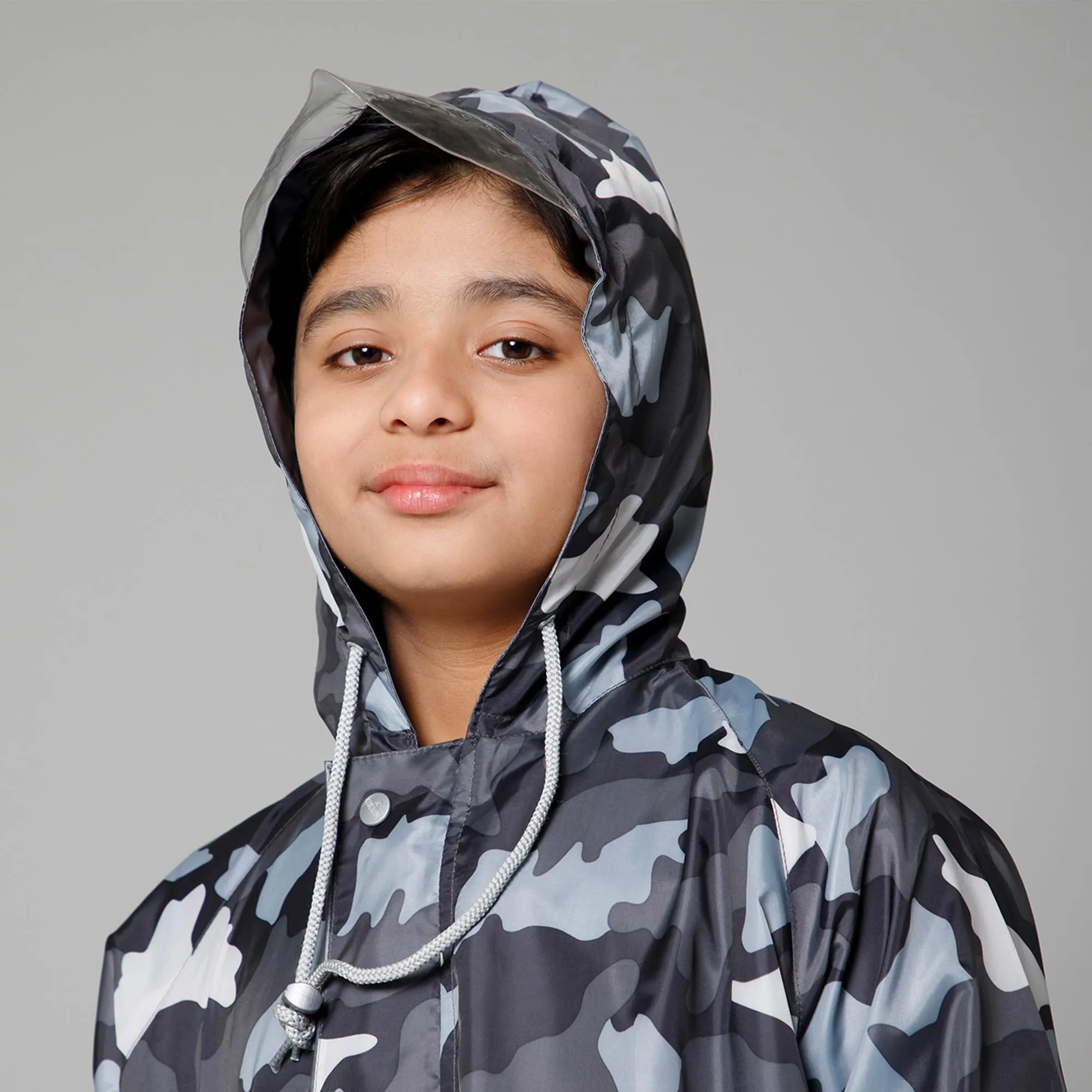 THE CLOWNFISH Comrad Series Kids Waterproof Nylon Double Coating Reversible Raincoat with Hood and Reflector Logo at Back. Set of Top and Bottom. Printed Plastic Pouch. Kid Age-5-7 years(Grey Camo)