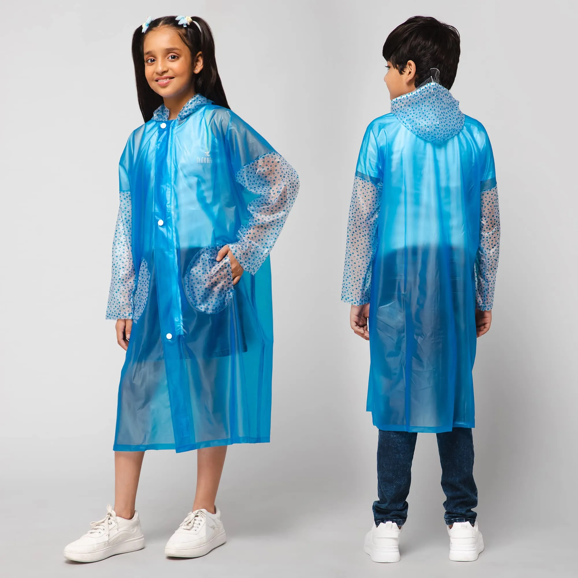 THE CLOWNFISH Shower Saver Series Unisex Kids Waterproof Single Layer PVC Longcoat/Raincoat with Adjustable Hood. Age-5-6 Years (Sky Blue)