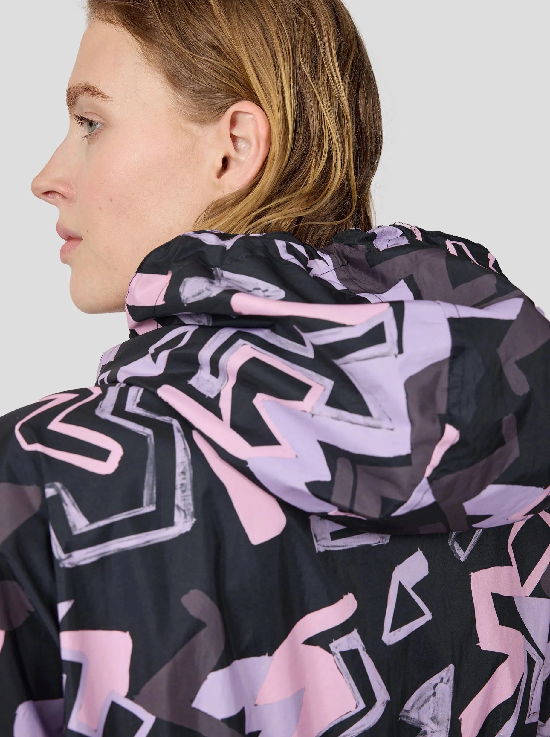 Tony windjacket in Electrique print