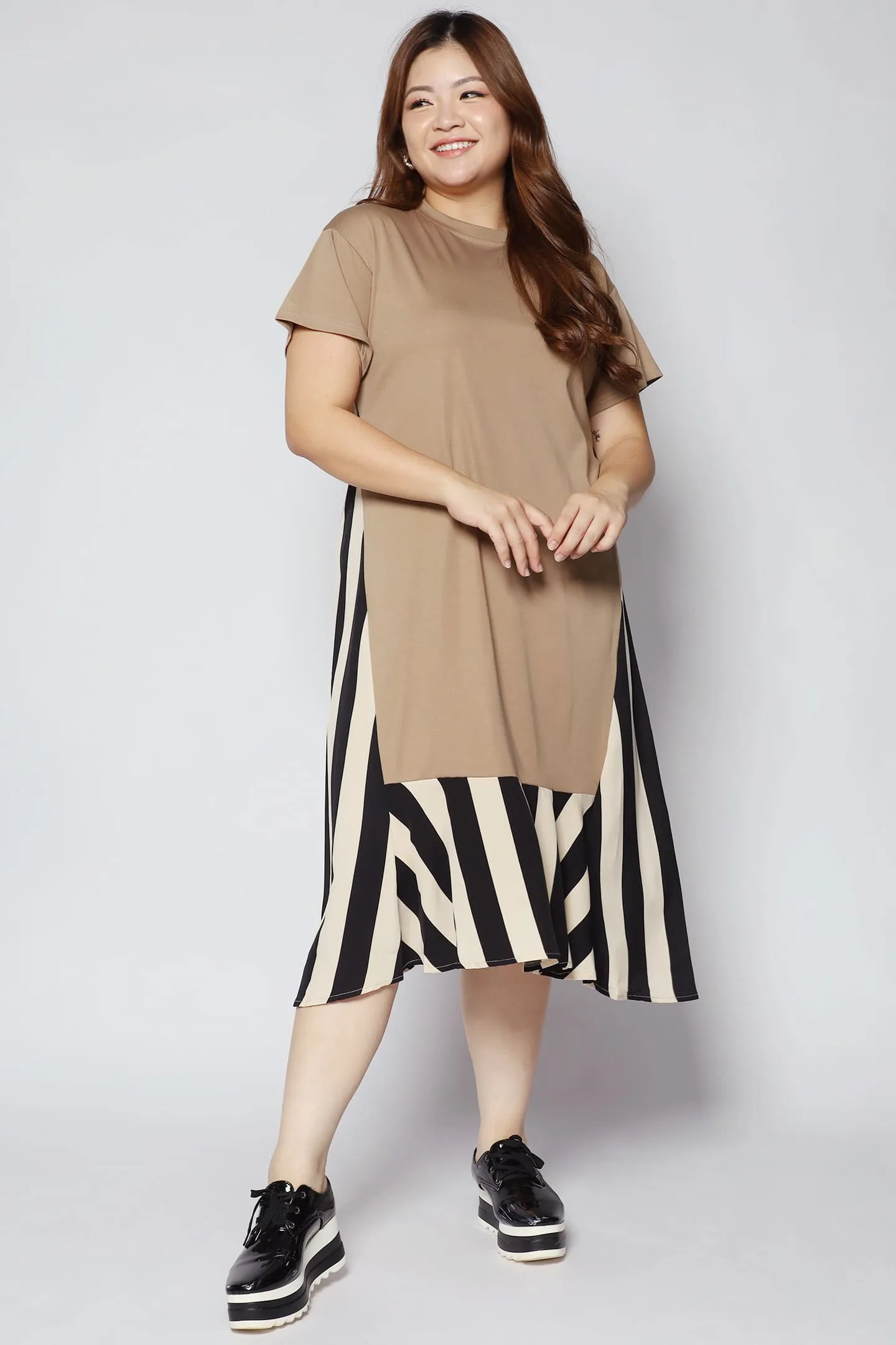 Wendy Stripes Dress in Khaki