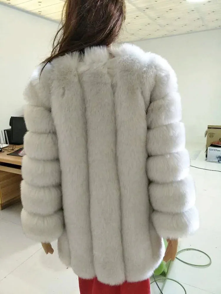 Women's Cozy Luxury Faux Fur Coat – Warm & Stylish