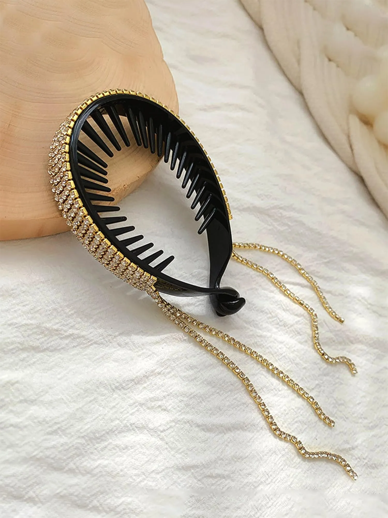 Yellow Chimes Claw Clips for Women Hair Clutches for Women Hair Accessories for Women Golden Ponytail Bun Clips for Hair Rhinestone Crystal Tassel Claws for Hair Buns Clips for Women and Girls Gifts